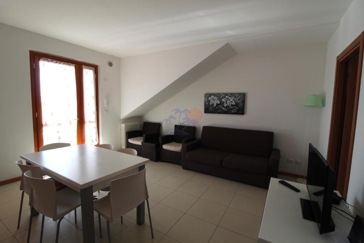 Appartamenti Gli Olmi Lazise Exteriör bild