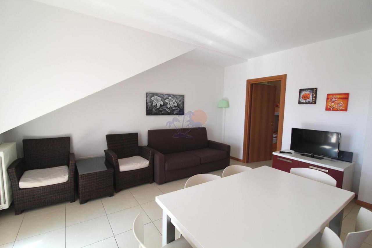 Appartamenti Gli Olmi Lazise Exteriör bild